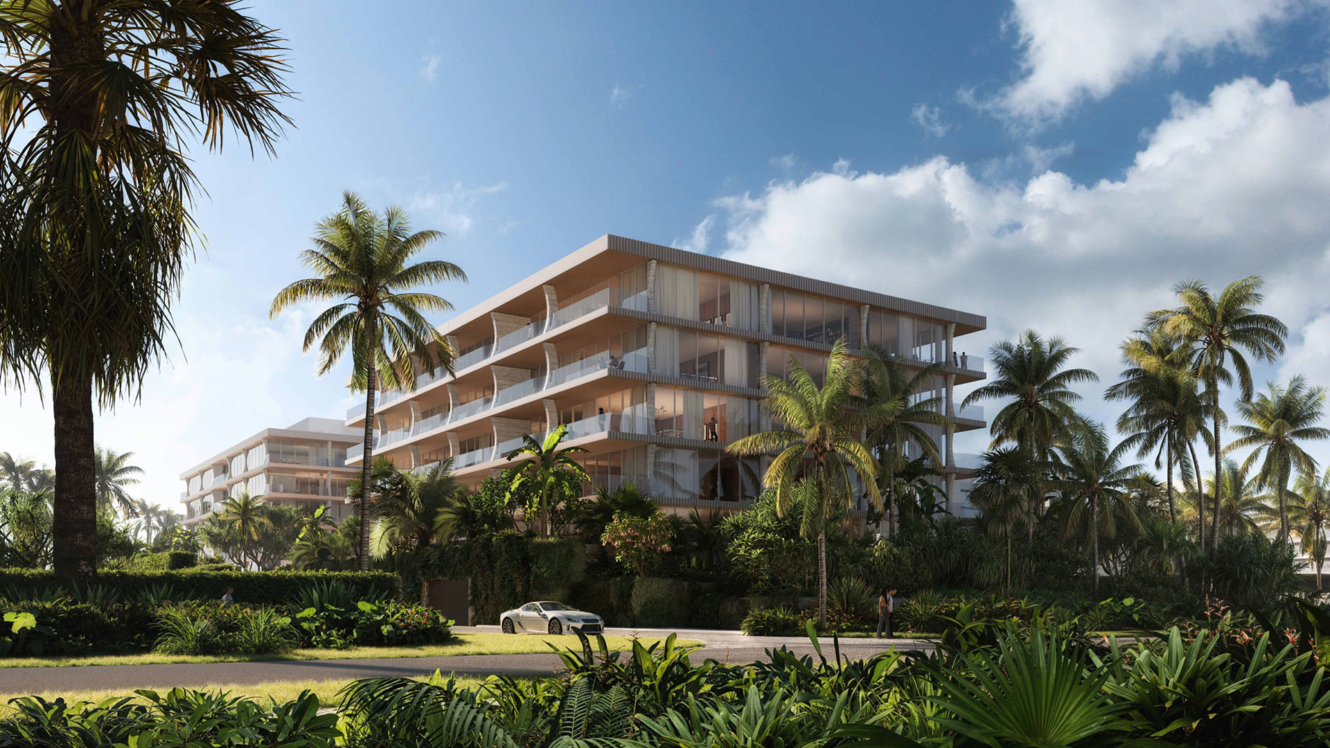 Best Sunny Isles Beach luxury residences for buyers balancing Palm Beach and Miami